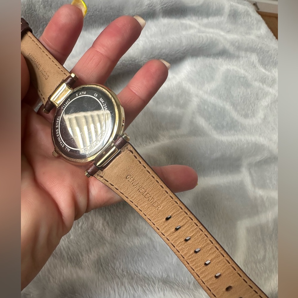 Women’s Michael Kors Leather Wristband Watch MK-2363 - Picture 9 of 13